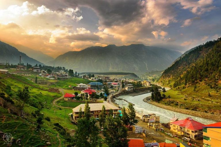 Must Visit Places in Pakistan 2020 | Travel Girls Pakistan